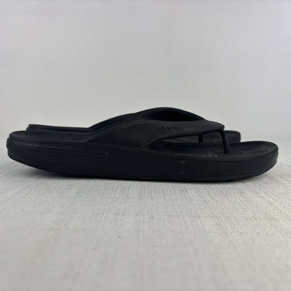 Iconic Crocs Black Men's Size‎ 12 Comfort Thong Sandals Flip Flops